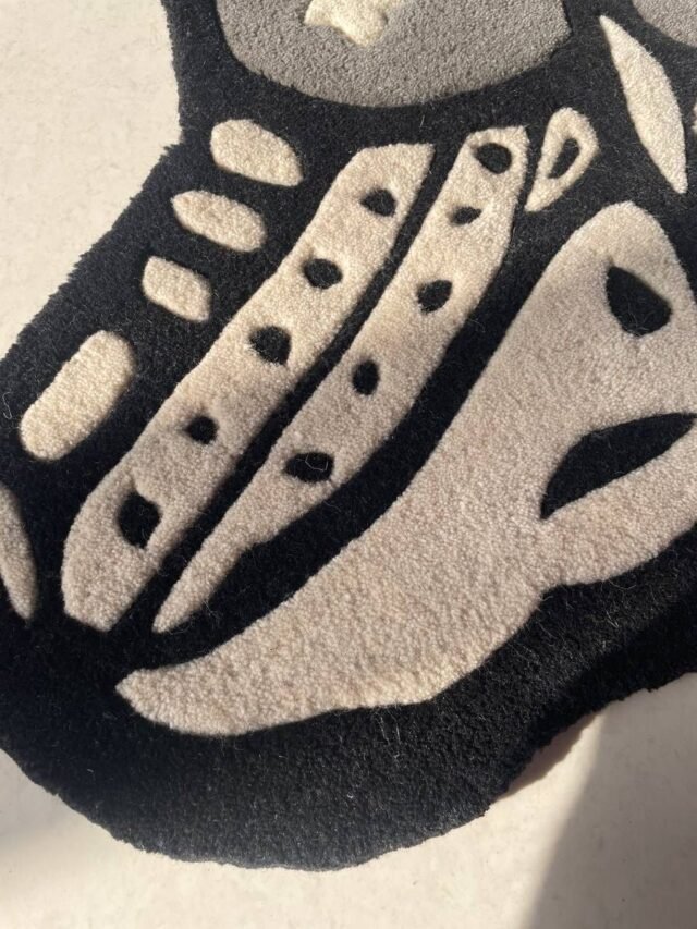 DRAKE RUG